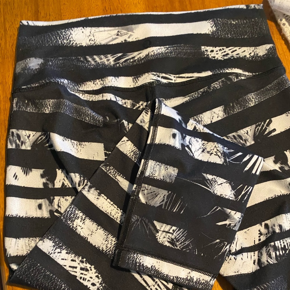 Womens lululemon leggings